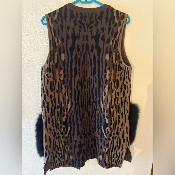 Kobi Halperin Brown Textured Knit Top, Furr SOFT fuzzy pockets - Picture 4 of 8